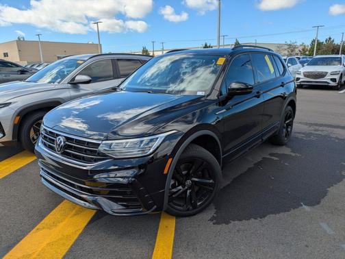 2023 Volkswagen Tiguan 2.0T SE R-Line Black