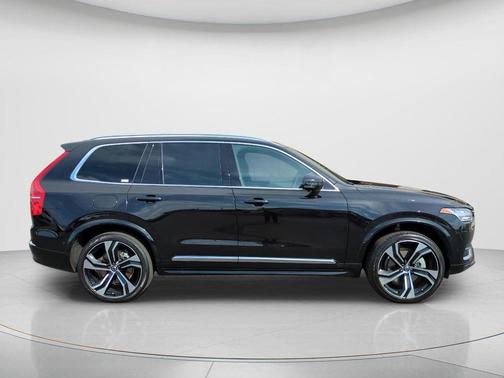 Onyx Black Metallic 2024 Volvo XC90 B6 Ultimate Bright Theme 7-Seater