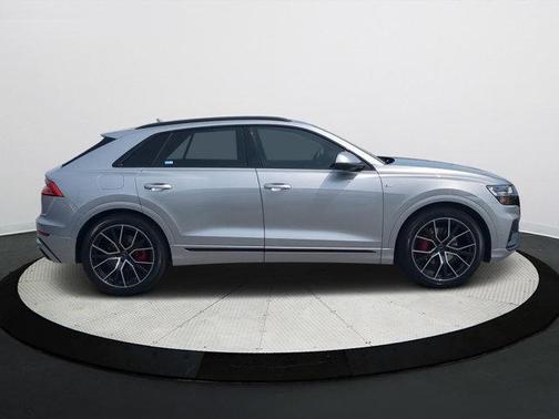 2019 Audi Q8 Premium Plus