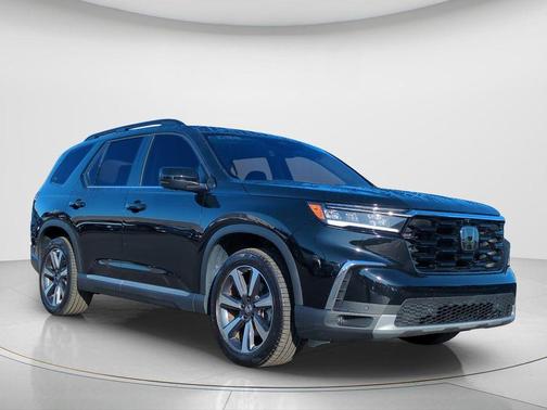 Crystal Black Pearl 2025 Honda Pilot Elite