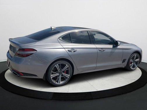 2025 Genesis G70 2.5T
