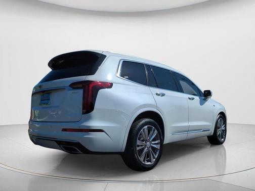 Crystal White 2022 Cadillac XT6 Premium Luxury FWD