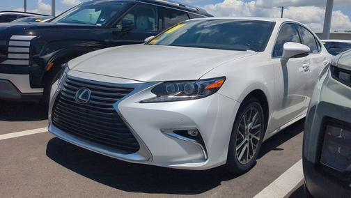 White Pearl 2018 Lexus ES 350 Base