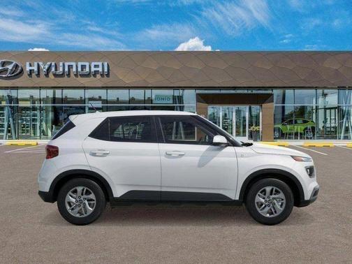 2026 Hyundai VENUE SE