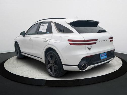 2022 Genesis GV70 2.5T