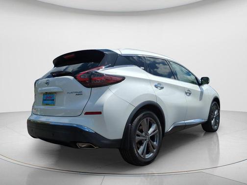 White 2019 Nissan Murano Platinum