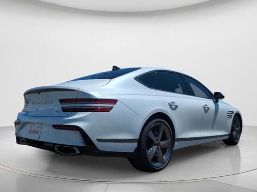 Alta White 2026 Genesis G80 2.5T