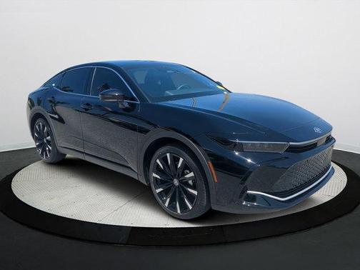 2023 Toyota Crown Platinum