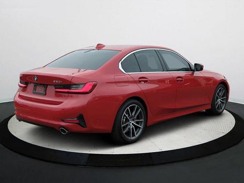 2021 BMW 330 i
