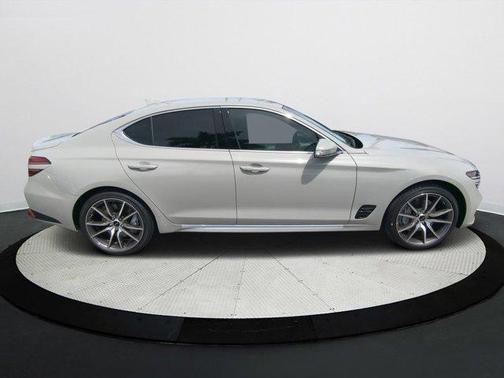 2026 Genesis G70 2.5T Standard