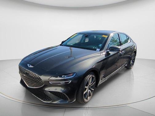 Makalu Gray 2023 Genesis G70 2.0T