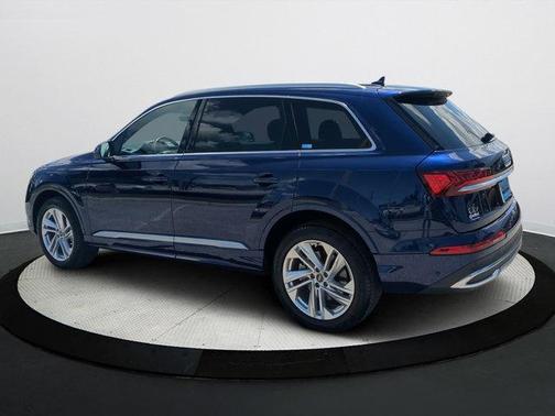 2021 Audi Q7 45 Premium Plus