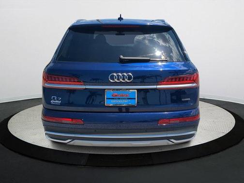 2021 Audi Q7 45 Premium Plus