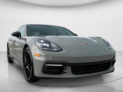 Gray 2018 Porsche Panamera 4S