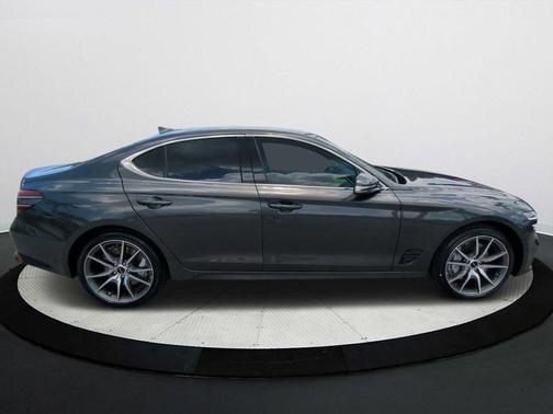 2026 Genesis G70 2.5T Standard