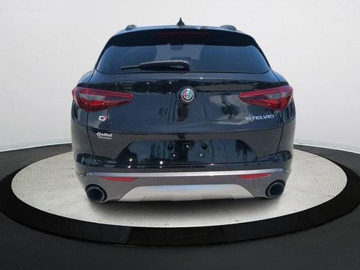 2022 Alfa Romeo Stelvio Ti