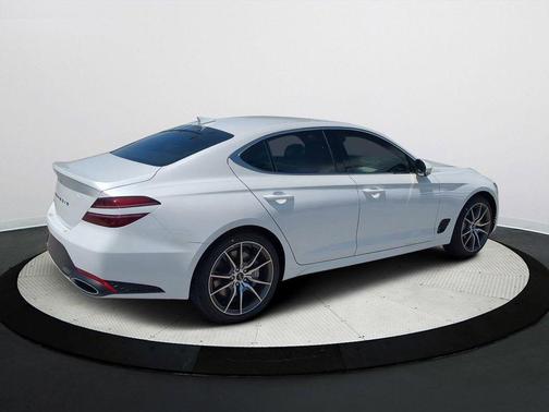 2026 Genesis G70 2.5T Standard