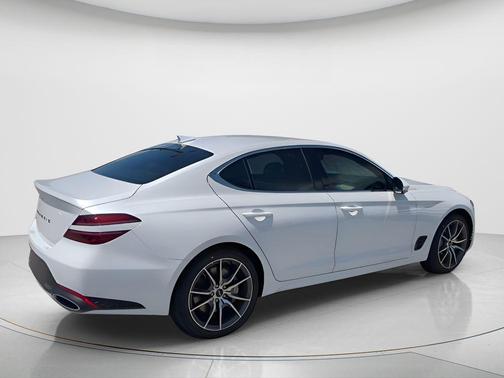 Alta White 2026 Genesis G70 2.5T