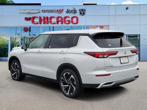 2024 Mitsubishi Outlander SE