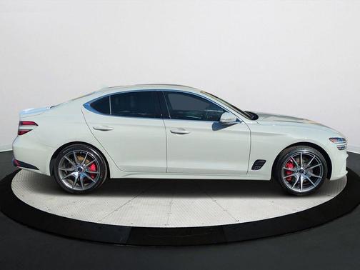 2025 Genesis G70 2.5T