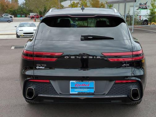 2025 Genesis GV70 2.5T