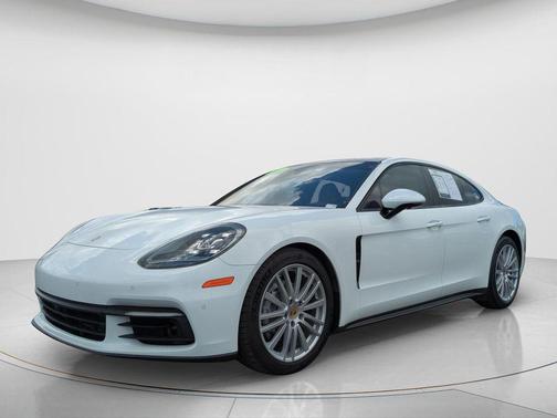 White 2018 Porsche Panamera 4