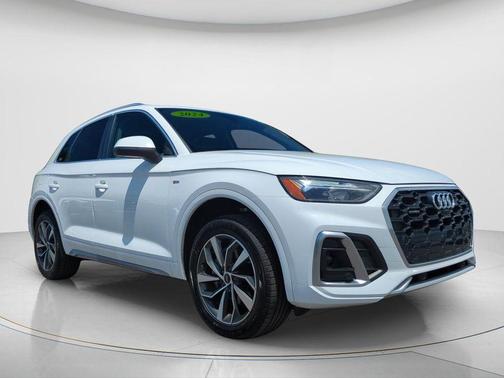 Arkona White 2024 Audi Q5 45 S line quattro Premium