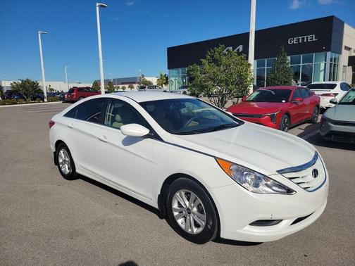 2012 Hyundai SONATA GLS