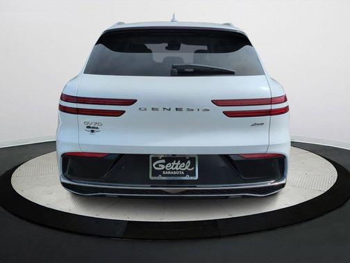 2026 Genesis GV70 2.5T Select
