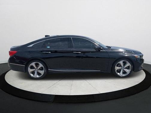 2019 Honda Accord Touring 2.0T