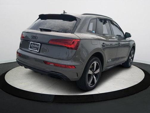 2023 Audi Q5 45 S line Prestige