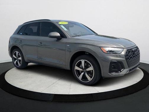 2023 Audi Q5 45 S line Prestige