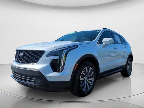 Crystal White 2023 Cadillac XT4 Sport