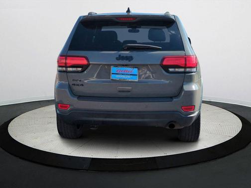 2019 Jeep Grand Cherokee Laredo