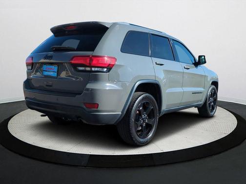 2019 Jeep Grand Cherokee Laredo