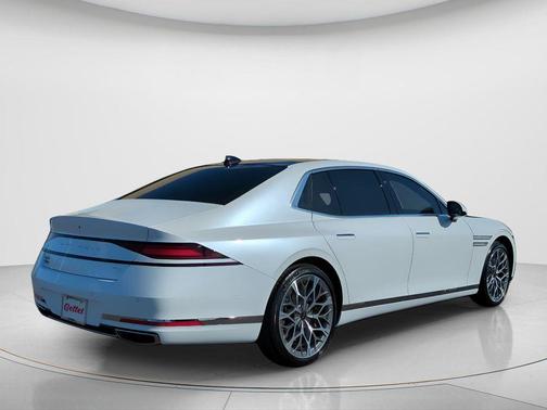 White 2026 Genesis G90 3.5T e-SC