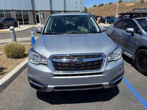 Ice Silver Metallic 2017 Subaru Forester 2.5i Premium