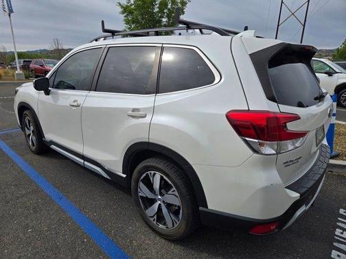 Crystal White Pearl 2020 Subaru Forester Touring