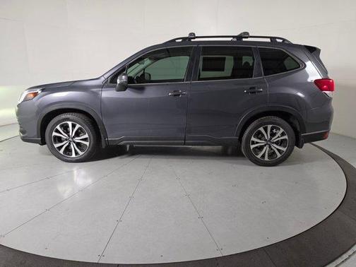 Magnetite Gray Metallic 2024 Subaru Forester Limited