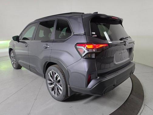 Magnetite Gray Metallic 2026 Subaru Forester Touring