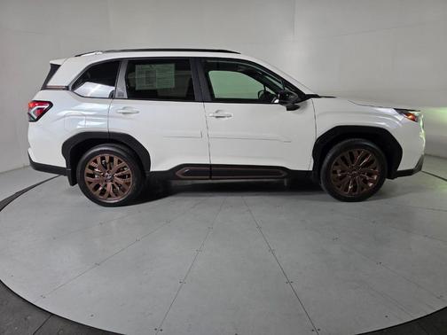 Crystal White Pearl 2025 Subaru Forester Sport