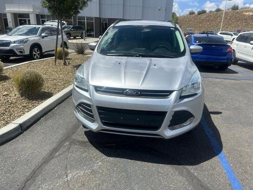 Ingot Silver Metallic 2014 Ford Escape SE