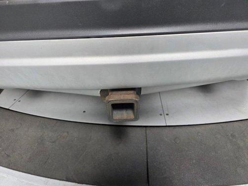 Ingot Silver Metallic 2014 Ford Escape SE