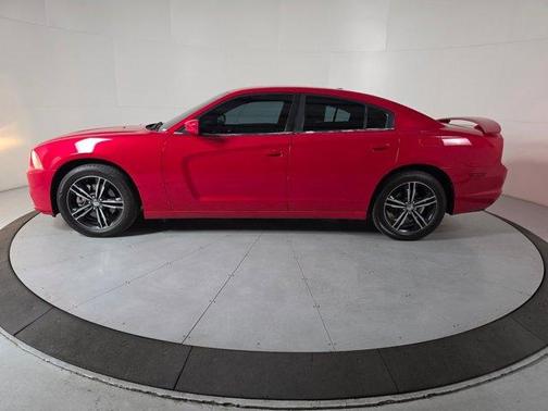 Redline 3 Coat Pearl 2014 Dodge Charger SXT