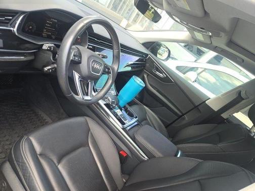 Orca Black Metallic 2020 Audi Q8 55 Premium Plus
