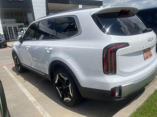 Glacial White Pearl 2024 Kia Telluride EX