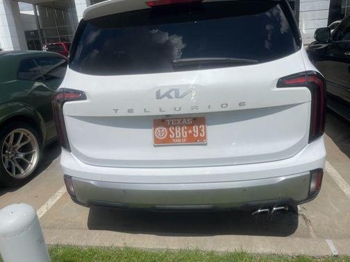 Glacial White Pearl 2024 Kia Telluride EX