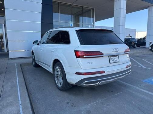 2021 Audi Q7 45 Premium Plus