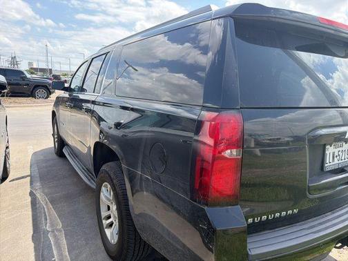 Black 2017 Chevrolet Suburban LT