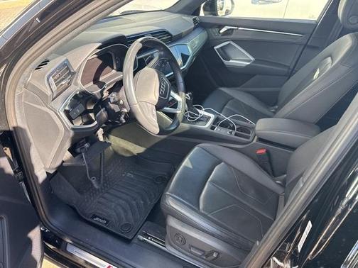 2023 Audi Q3 45 S line Premium